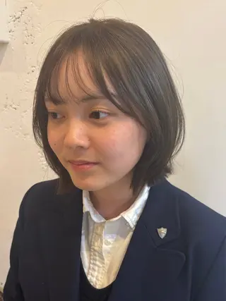 ミディアム カラー RIN／韓国ヘア レイヤーカットのヘアスタイル