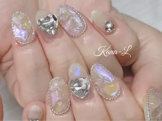 ネイル 芦辺 香奈のネイルデザイン