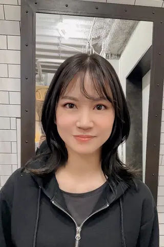 ミディアム 紙屋町　legare 🌈山村　麻美🫧のヘアスタイル