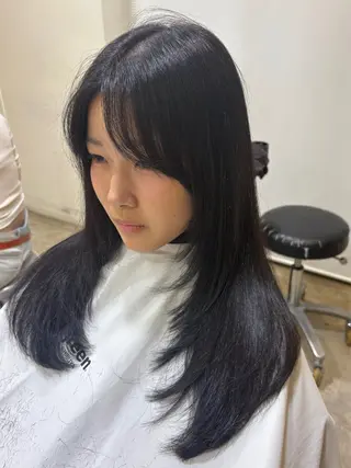 セミロング カラー RIN／パーマ レイヤーカット／韓国のヘアスタイル