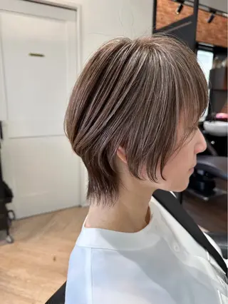 ショート カラー Heart's 白髪ぼかし/脱白髪染め/ショートボブ/髪質改善専門サロン 表参道【ハーツ】所属・白髪ぼかし 進藤恭市のヘアスタイル