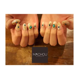 ネイル MACHOU所属・tomomi MACHOUのネイルデザイン