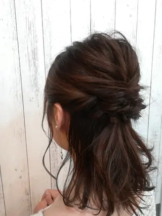 ミディアム ヘアアレンジ Hair's RooMのヘアスタイル