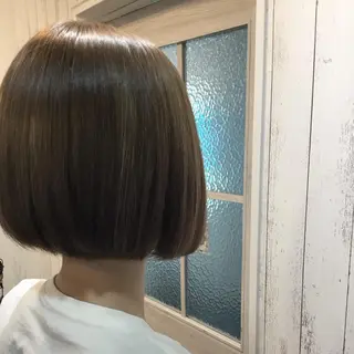 ショート カラー embrace エンブレイスのヘアスタイル