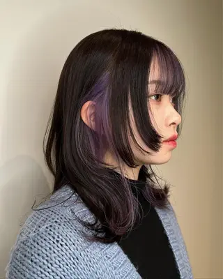 ミディアム 大阪ウルフカット ハッシュカットのヘアスタイル