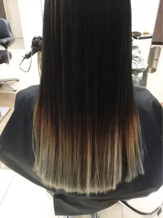 ロング カラー 斎藤 みくのヘアスタイル