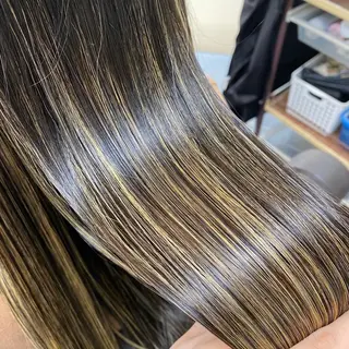 ロング ディレクター鮫島 俊介のヘアスタイル