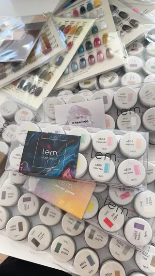 ネイル nail salon émuのネイルデザイン