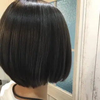 ショート カラー embrace エンブレイスのヘアスタイル