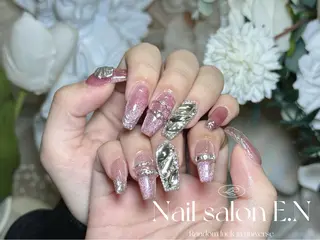 ネイル E.N🦋 長さ出し/持ち込みのネイルデザイン