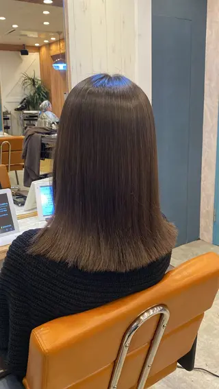 ミディアム 40〜60代の エイジング矯正/澤田のヘアスタイル