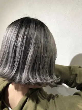 ミディアム カラー メンズ ブリーチ特化型✂️ ハイトーンカラー👨のヘアスタイル