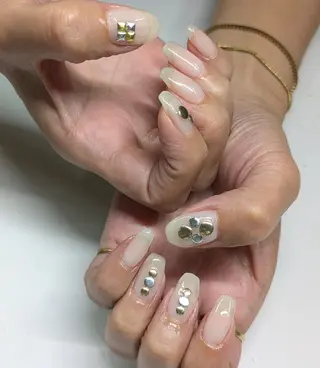 ネイル 三谷 さやかのネイルデザイン