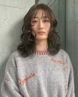 ミディアム siki akariのヘアスタイル