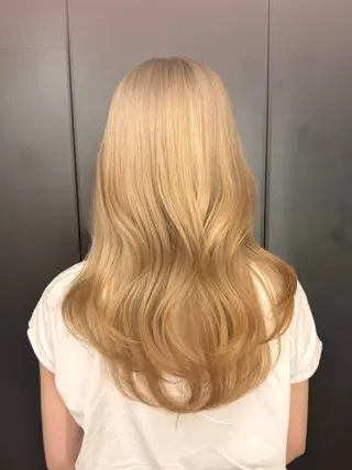 ロング カラー ALBUM新宿所属・リクト /レイヤーカットのヘアスタイル