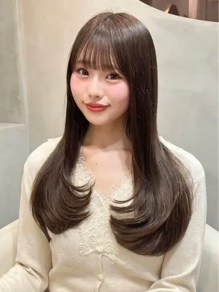 ロング 新井 望乃果のヘアスタイル