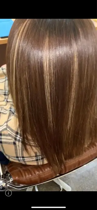 セミロング EYEstylist ·ai MOERIのマツエク・マツパデザイン