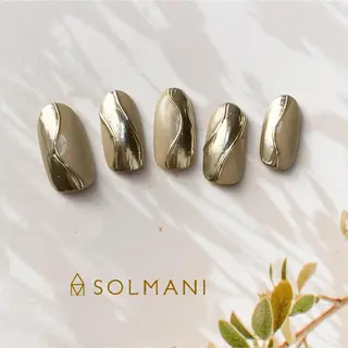 ネイル SOLMANI 予約担当のネイルデザイン
