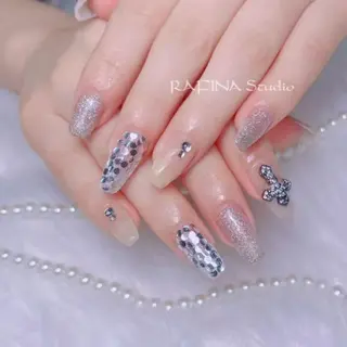 ネイル 桃香 Minaのネイルデザイン