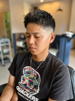 ショート メンズ THEBARBER TEN所属・伊禮 海凪のヘアスタイル