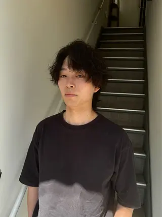 パーマ メンズ コイデ リュウセイのヘアスタイル