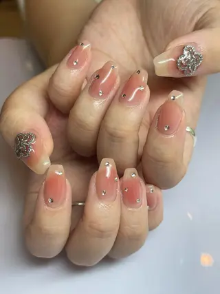 ミディアム ネイル 長さ出し専門 nynaのネイルデザイン