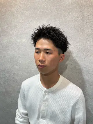 ショート パーマ メンズ 垢抜けハイトーン☀／ 笑顔の美容師／しゅんのヘアスタイル