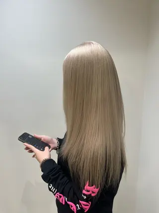 ロング ブリーチカラー特化 美容師/𝕐𝕌𝕀のヘアスタイル