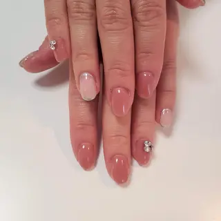 ネイル ネイル&フットケアサロンアイアムアイ所属・ネイリスト モリシタのネイルデザイン