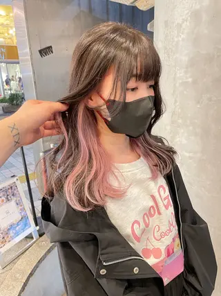 ミディアム ケアブリーチ/ エクステ/レイヤーのヘアスタイル
