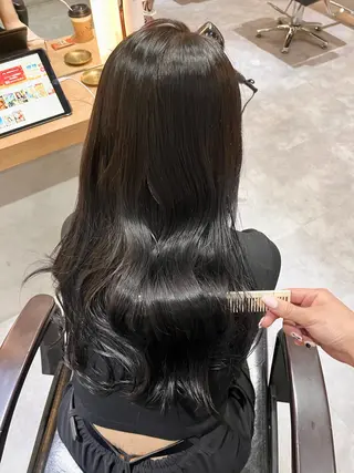カラー ユイ🎀透明感カラー 耳つぼジュエリーのヘアスタイル