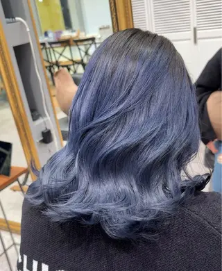 セミロング カラー 💎寒色特化💎 透明感カラーみきのヘアスタイル