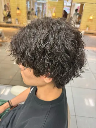 パーマ メンズ 韓国レイヤーカット/ くすみカラー/モモのヘアスタイル