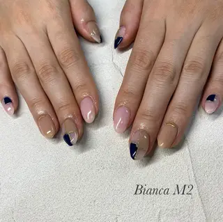 ネイル Bianca🩶 TAMIYAのネイルデザイン