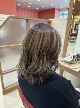 ミディアム カラー プログレス小平小川所属・フェザー/波巻き 雫石大夢のヘアスタイル