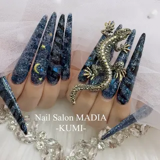 ネイル MADIA川崎所属・KUMI💛 MADIAのネイルデザイン