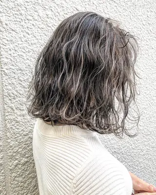ミディアム REVE所属・TAKU 美容師のヘアスタイル