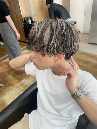カラー メンズ GOTODAYシェアサロン梅田店所属・まな カラー、メンズパーマのヘアスタイル