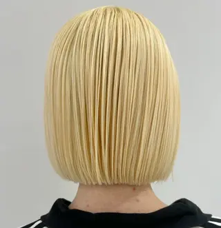 ショート カラー ハイトーン/ブリーチ 似合せカット/パーマのヘアスタイル