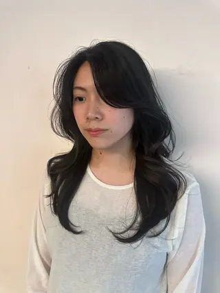 セミロング 中嶋蓮 透明感カラー韓国ヘアのヘアスタイル