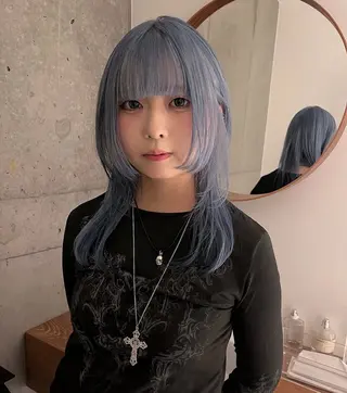 ロング カラー ニーナ/MONIQA /ハイトーンカラーのヘアスタイル