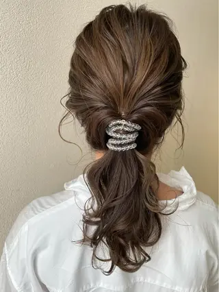 セミロング ヘアアレンジ 沢田 瞳のヘアスタイル