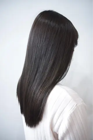 セミロング カラー ハイトーンカラー RYUのヘアスタイル