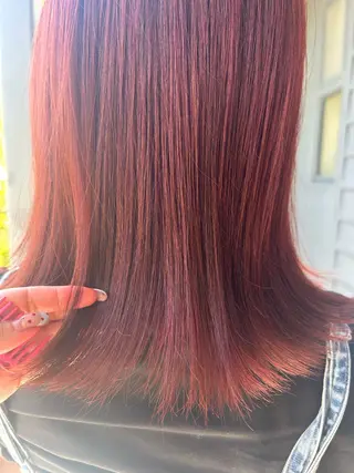 ミディアム カラー 楠 沙羅のヘアスタイル