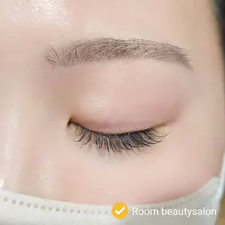 マツエク・マツパ Room beautysalon所属・Room   〔 YUI 〕のマツエク・マツパデザイン