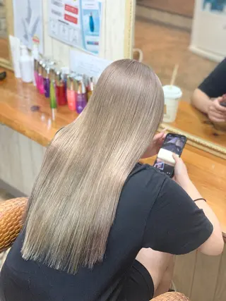 ロング カラー kr2s アメ村のヘアスタイル