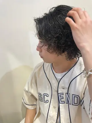 メンズ パーマ カラー CEINE+ officialのヘアスタイル