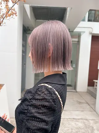 ショート カラー グレージュ× ボブ× ハイトーン　前田隆太のヘアスタイル