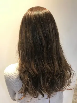 セミロング カラー sand&rose所属・逗子、パーマスタイル ナオイカイラのヘアスタイル