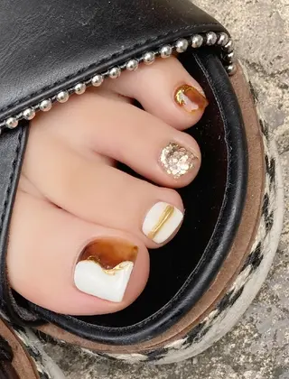 ネイル FREIYA所属・FREIYA マツエク、ネイルの眉毛・アイブロウイメージ